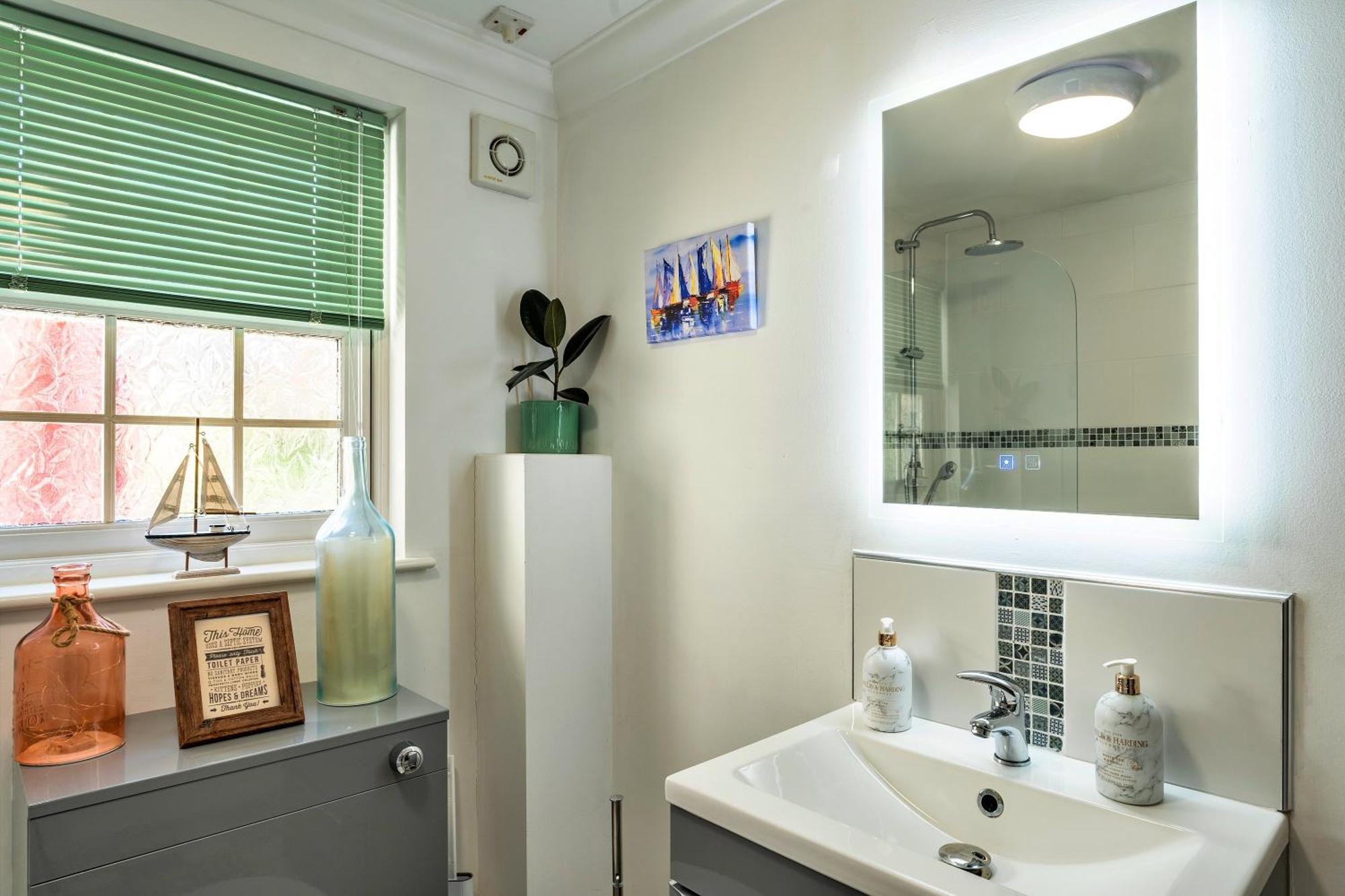 Finest Retreats - Nicely Tucked Away Holiday home